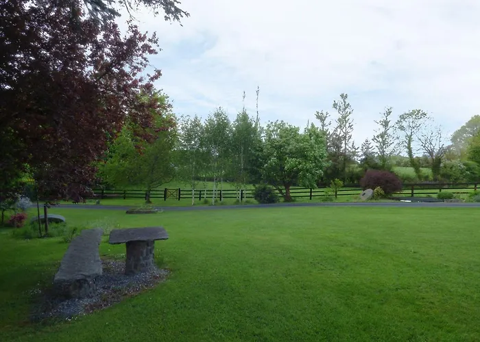 Maifield Nyaraló Mullennaglogh